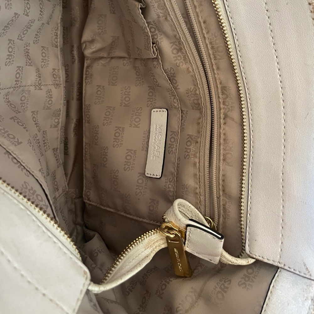Michael Kors White Genuine Leather Purse - Picture 10 of 10